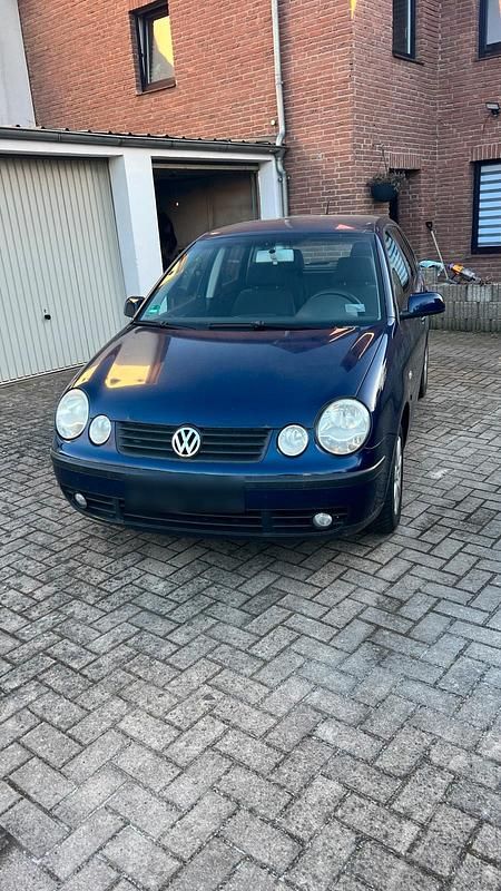 Gebraucht VW Polo 75 PS (55 kW) 2004 Blau Kleinwagen