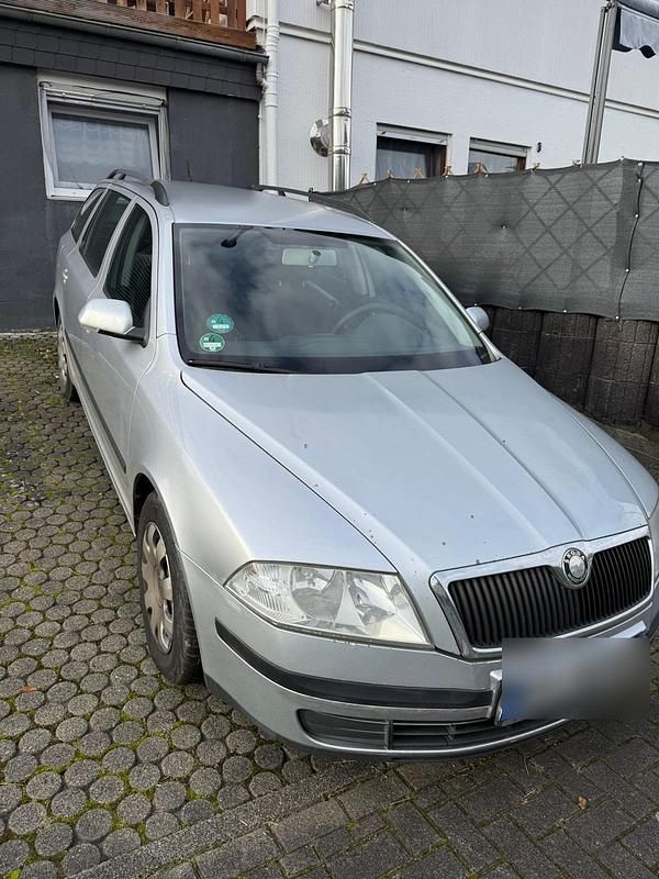 Silber Gebraucht 2008 Skoda Octavia Kombi | 999 € (Superpreis) - Bild 1/3