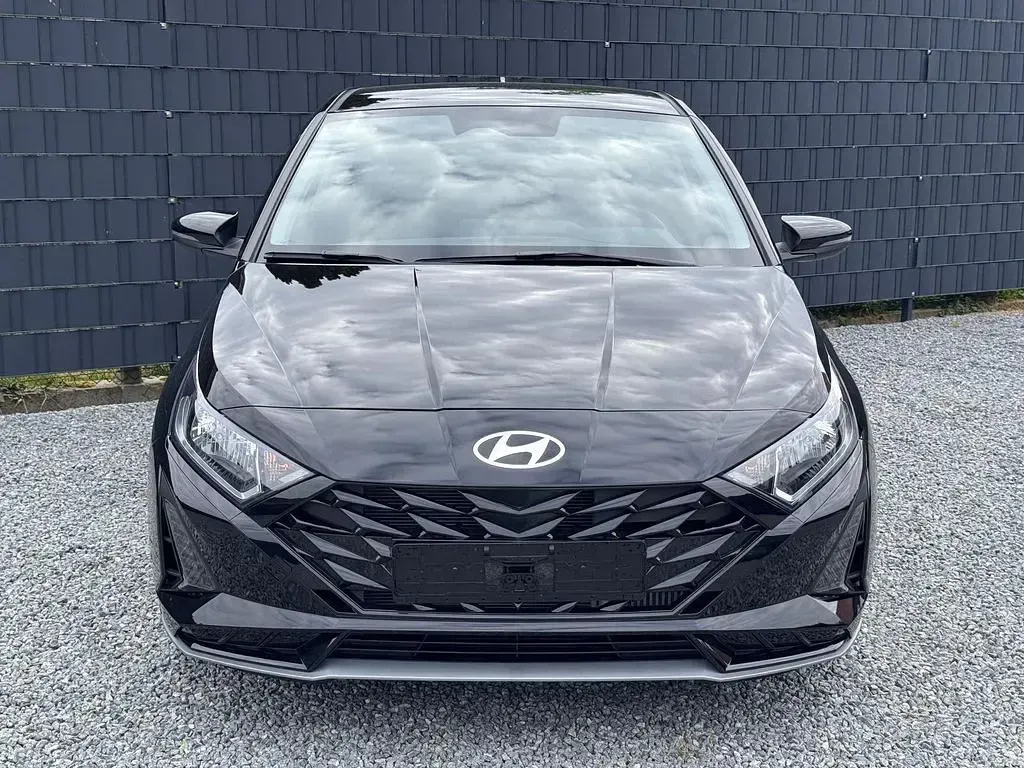 Neu Hyundai i20 90 PS (66 kW) 2026 Schwarz Kleinwagen