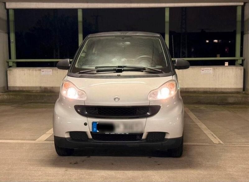 Grau Gebraucht 2007 Smart ForTwo Coupé Kleinwagen | 3.750 € - Bild 1/4