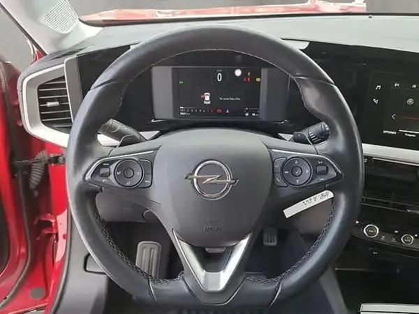 Gebraucht Opel Mokka Elegance 131 PS (96 kW) 2022 Power rot (metallic) SUV