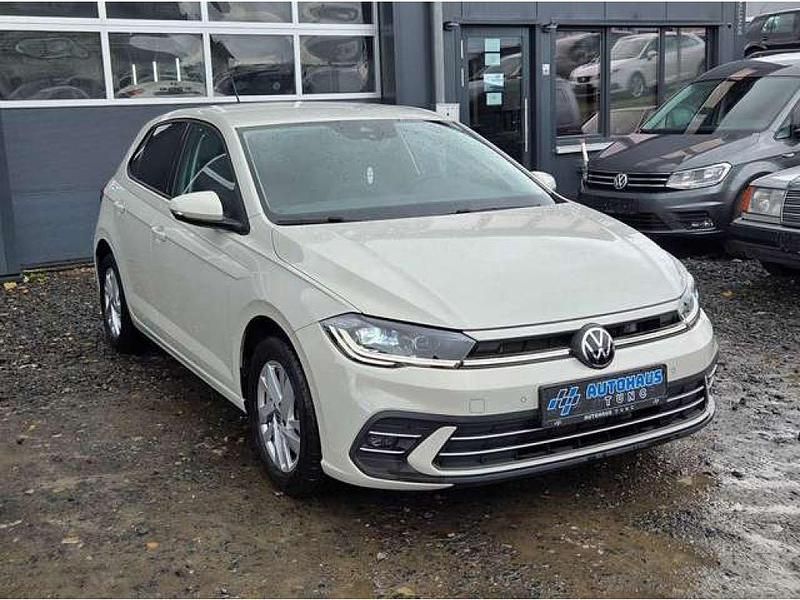 Gebraucht VW Polo Style 95 PS (69 kW) 2023 Ascotgrau Kleinwagen