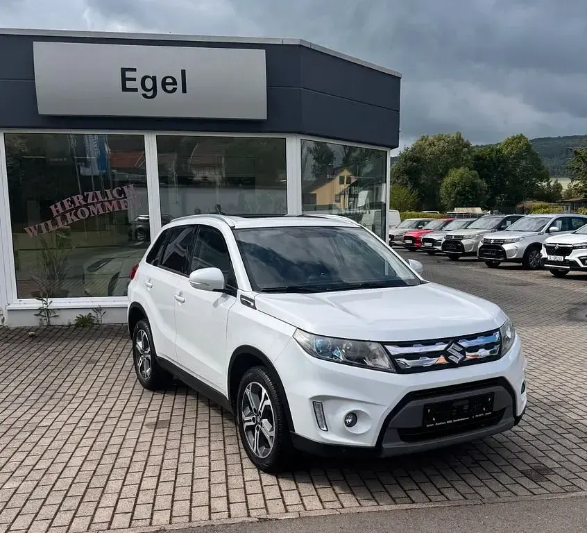 Gebraucht Suzuki Vitara Comfort+ 120 PS (88 kW) 2017 Weiß SUV