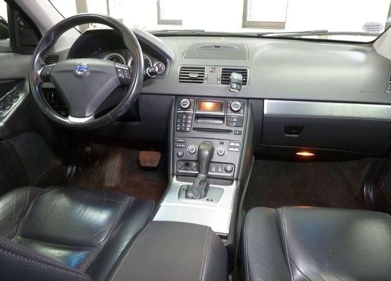 Second-hand Volvo XC90 Summum 200 CP (147 kW) 2014 Negru SUV