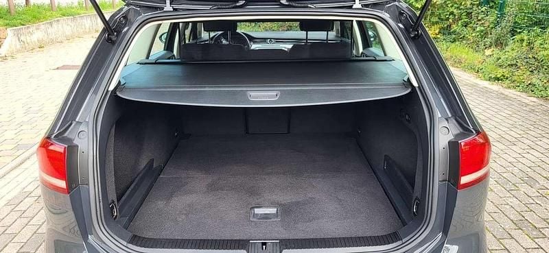Gebraucht VW Passat 150 PS (110 kW) 2015 Grau Kombi