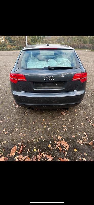 Gebraucht Audi A3 125 PS (91 kW) 2010 Grau Limousine