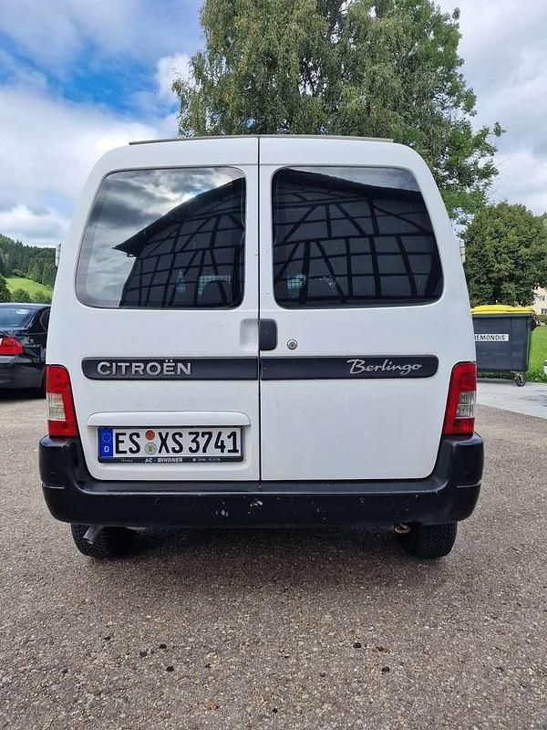 Weiß Gebraucht 2007 Citroën Berlingo Van / Kleinbus | 2.800 € (Fairer Preis) - Bild 1/4
