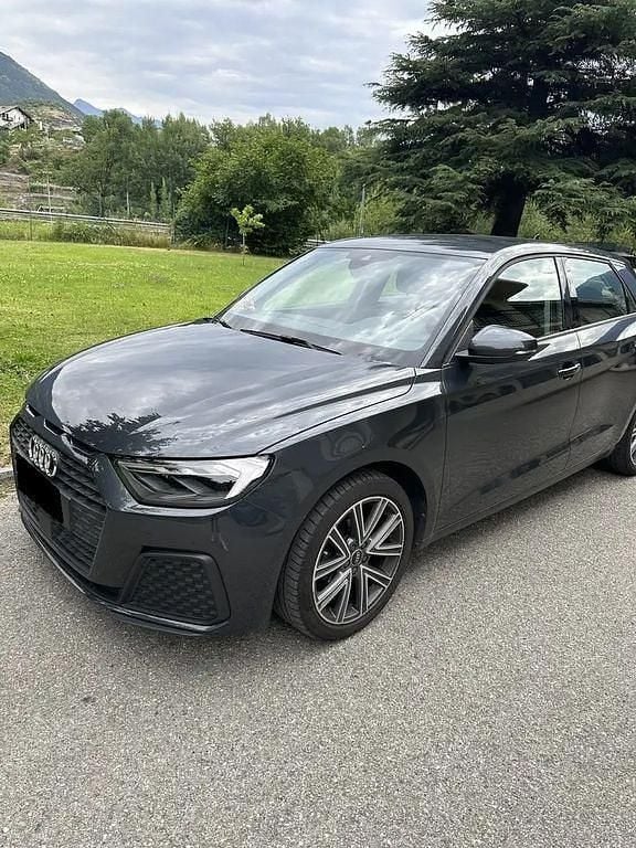 Schwarz Gebraucht 2023 Audi A1 Sportback S-Line Kleinwagen | 16.999 € (Superpreis) - Bild 1/4