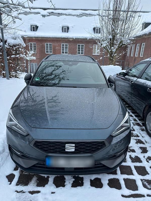 Grau Gebraucht 2020 Seat Leon ST FR Kombi | 16.000 € (Guter Preis) - Bild 1/4