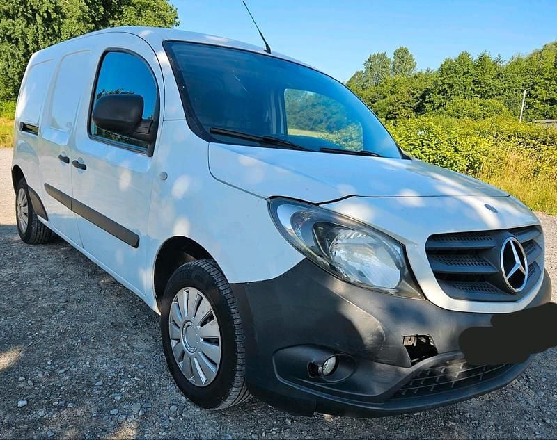 Weiß Gebraucht 2017 Mercedes Citan 109 Van / Kleinbus | 5.995 € (Fairer Preis) - Bild 1/4