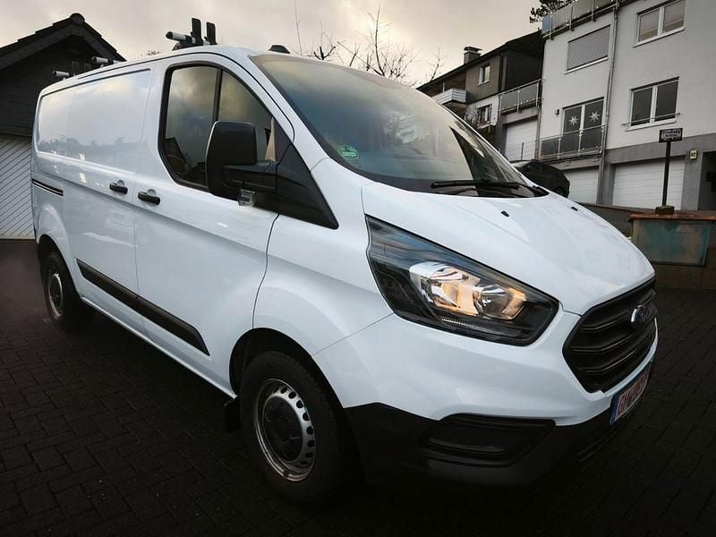 Gebraucht Ford Transit Custom 105 PS (77 kW) 2021 Weiß Van / Kleinbus