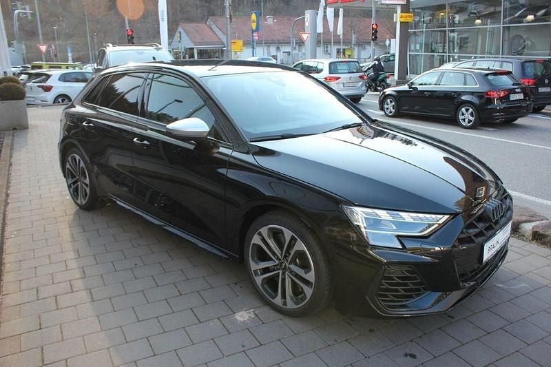 Gebraucht Audi S3 Sport 333 PS (244 kW) 2024 Schwarz Limousine