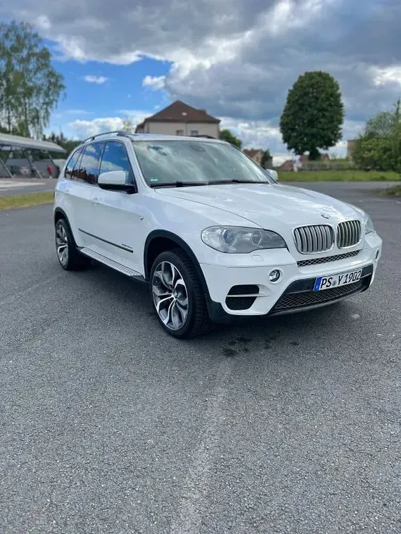 Gebraucht BMW X5 Sport Line 306 PS (225 kW) 2013 Weiß SUV
