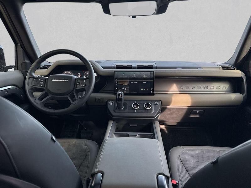 Gebraucht Land Rover Defender HSE Dynamic 304 PS (223 kW) 2024 Gruen SUV