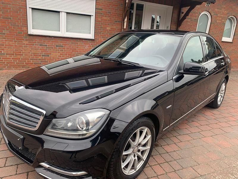 Gebraucht Mercedes C200 Elegance 184 PS (135 kW) 2011 Schwarz Limousine