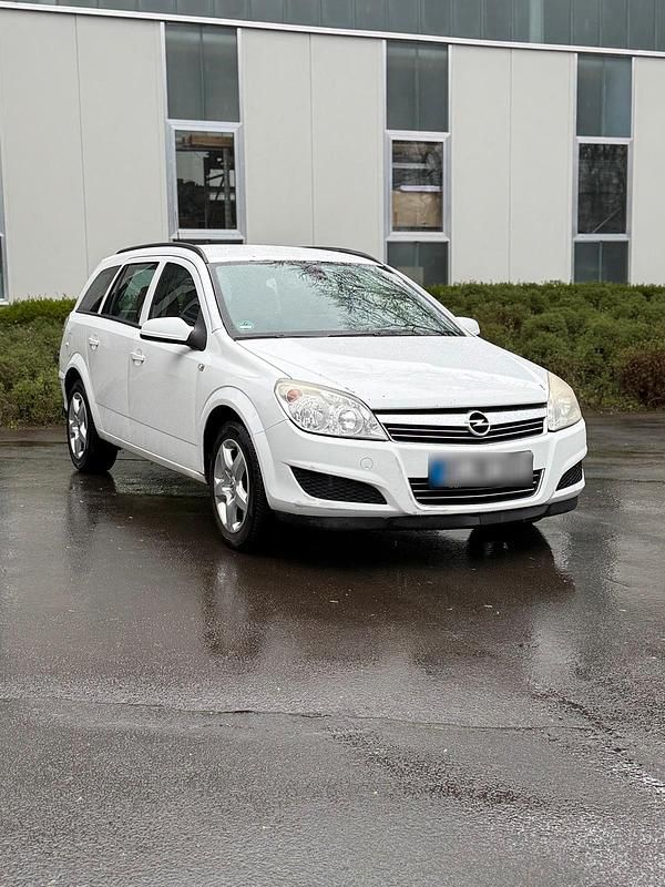 Second-hand Opel Astra 110 CP (80 kW) 2009 Alb Break