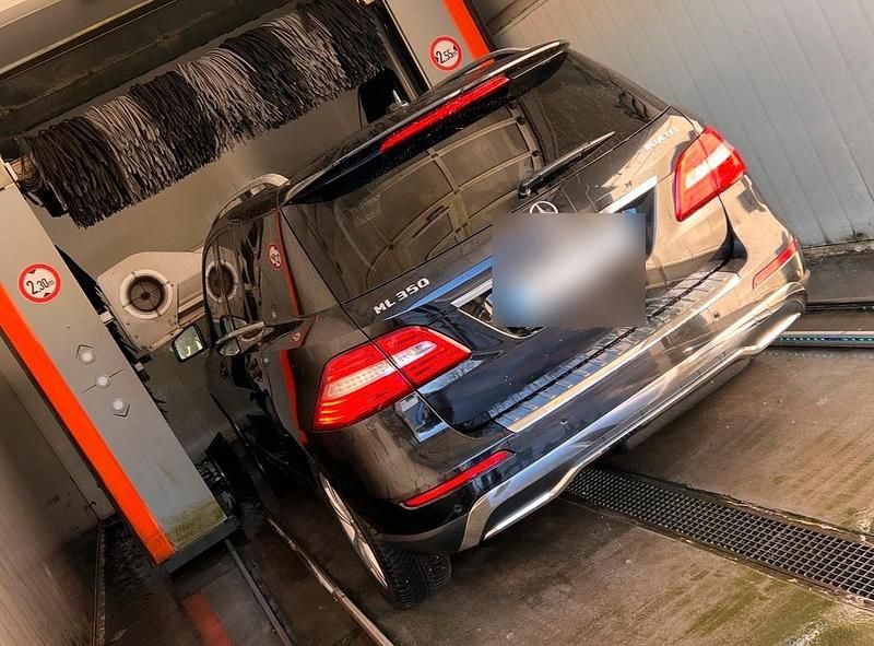 Gebraucht Mercedes ML350 258 PS (189 kW) 2014 Schwarz SUV