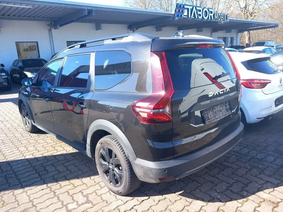 Gebraucht Dacia Jogger Extreme 110 PS (80 kW) 2023 Schwarz metallic Van / Kleinbus