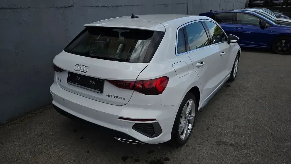 Gebraucht Audi A3 S-Line 204 PS (150 kW) 2021 Gletscherweiß metallic Limousine