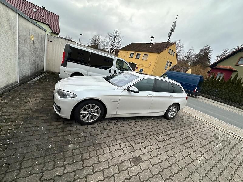 Gebraucht BMW 525 218 PS (160 kW) 2015 Weiß Kombi