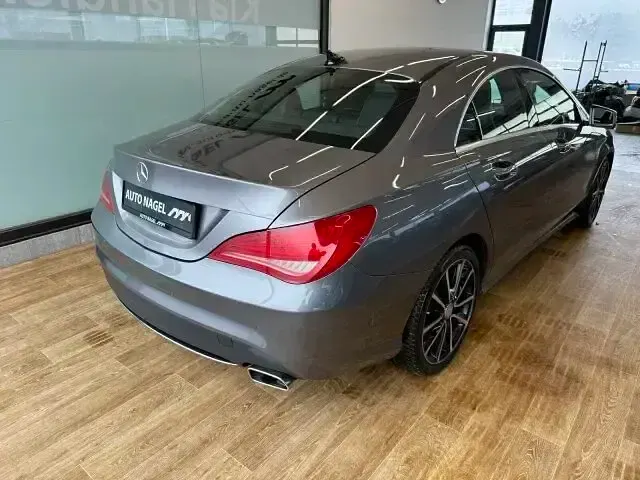 Gebraucht Mercedes CLA180 Urban 122 PS (89 kW) 2014 Grau Limousine
