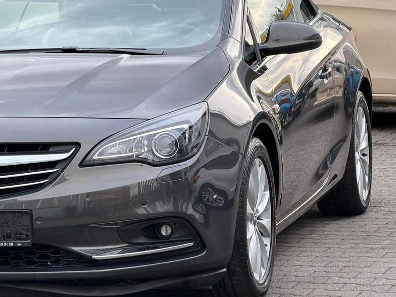 Gebraucht Opel Cascada Innovation 165 PS (121 kW) 2013 Grau Cabrio