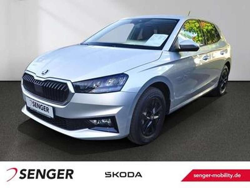Silber (brilliantsilber metallic) Neu 2025 Skoda Fabia Selection Limousine | 20.191 € (Etwas zu teuer) - Bild 1/4