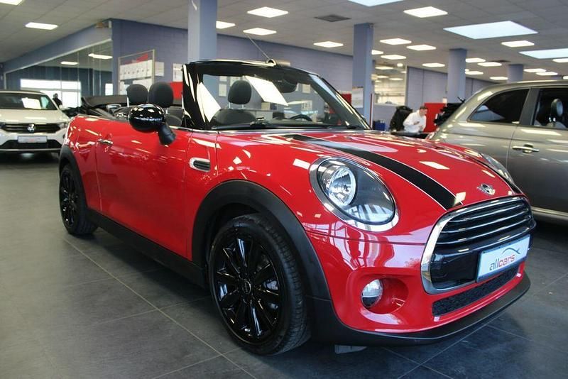 Gebraucht Mini Cooper Cabriolet Pepper 136 PS (100 kW) 2018 Rot Cabrio