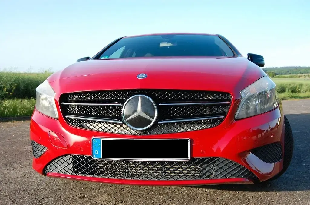 Gebraucht Mercedes A180 Edition 122 PS (89 kW) 2013 Rot Limousine
