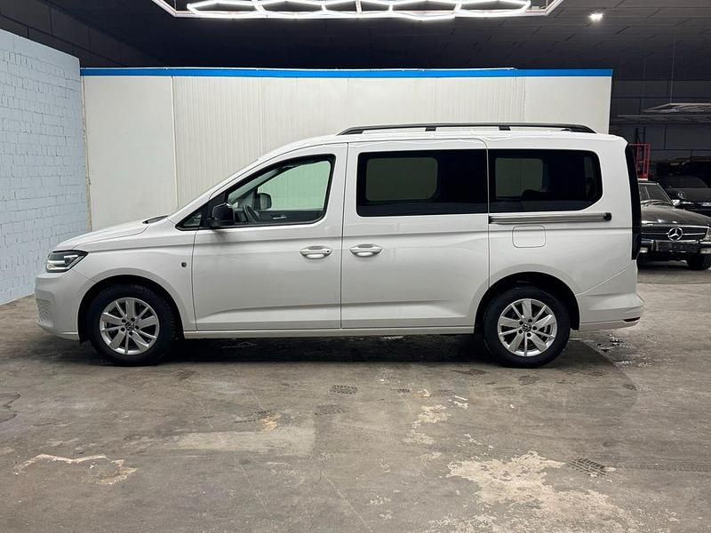 Gebraucht VW Caddy Maxi Life 122 PS (89 kW) 2024 Weiß Van / Kleinbus