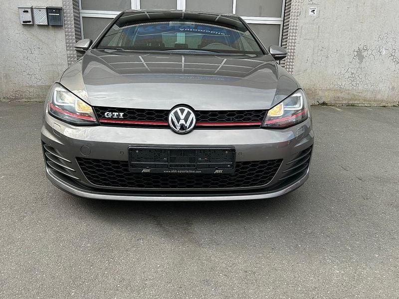 Gebraucht VW Golf VII GTI 220 PS (161 kW) 2014 Grau Limousine