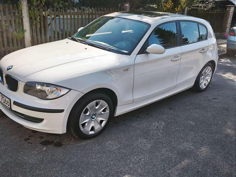Gebraucht BMW 116 122 PS (89 kW) 2009 Weiß Kleinwagen