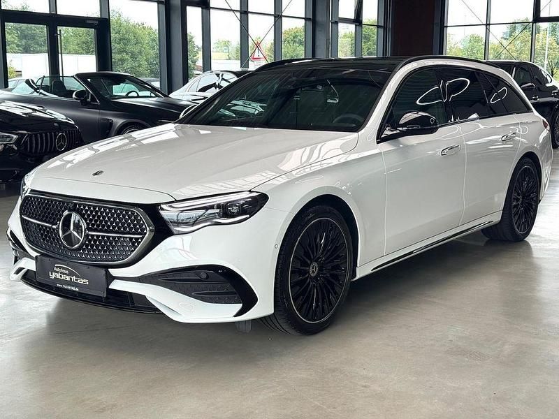 Weiß Gebraucht 2025 Mercedes E200 AMG Limousine | 58.700 € (Etwas zu teuer) - Bild 1/4