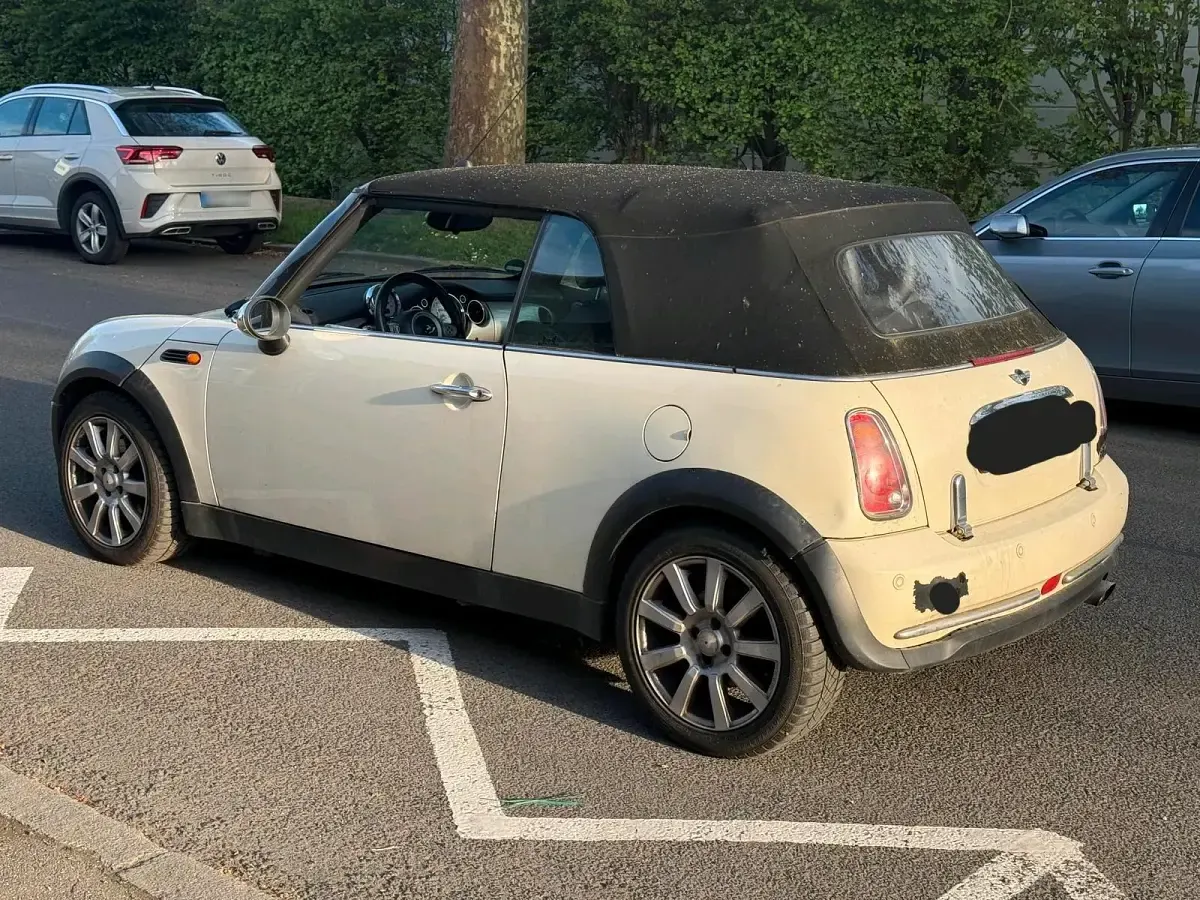 Second-hand Mini Cooper Cabriolet 100 CP (73 kW) 2007 Bej Cabrio