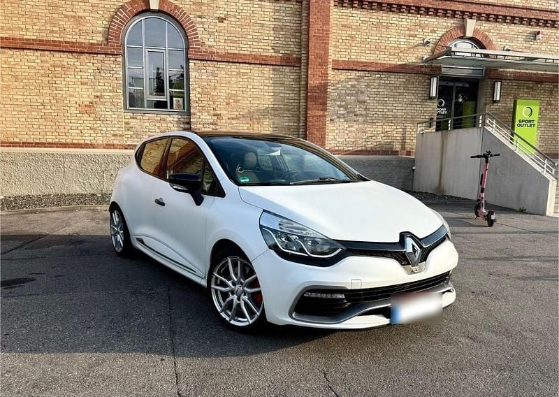 Gebraucht Renault Clio IV Trophy 220 PS (161 kW) 2015 Weiß Kleinwagen