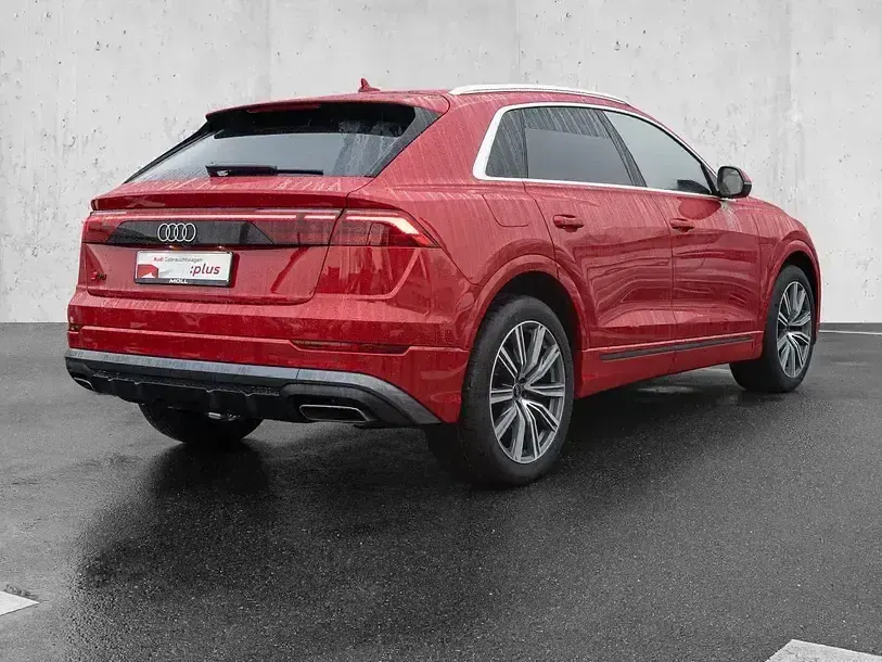 Gebraucht Audi Q8 S-Line 286 PS (210 kW) 2025 Chilirot metallic SUV