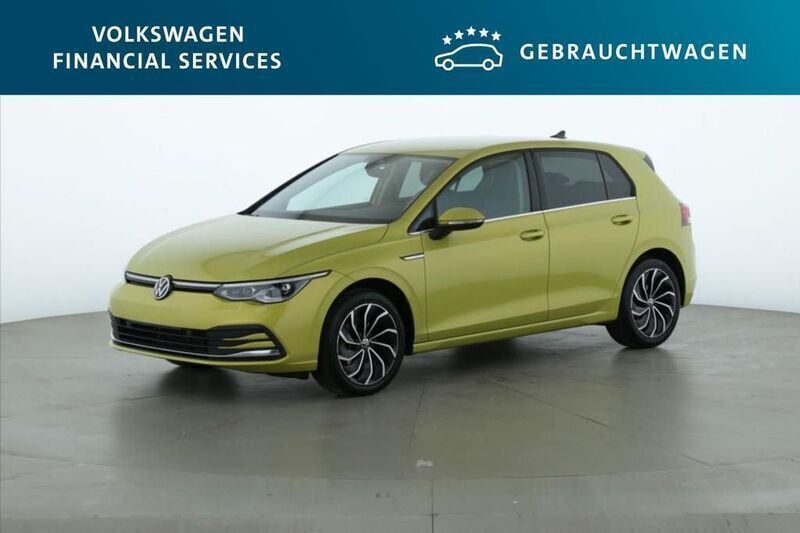 Gelb Gebraucht 2022 VW Golf VIII Style Limousine | 22.680 € (Guter Preis) - Bild 1/4