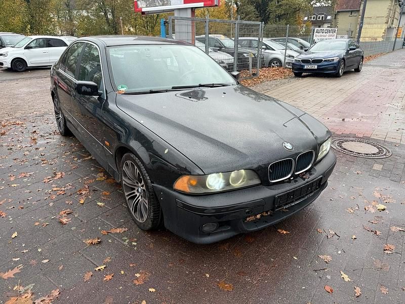Schwarz Gebraucht 2002 BMW 520 Limousine | 1.990 € (Guter Preis) - Bild 1/4