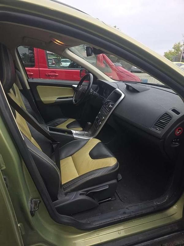 Gebraucht Volvo XC60 Summum 185 PS (136 kW) 2010 Grün SUV