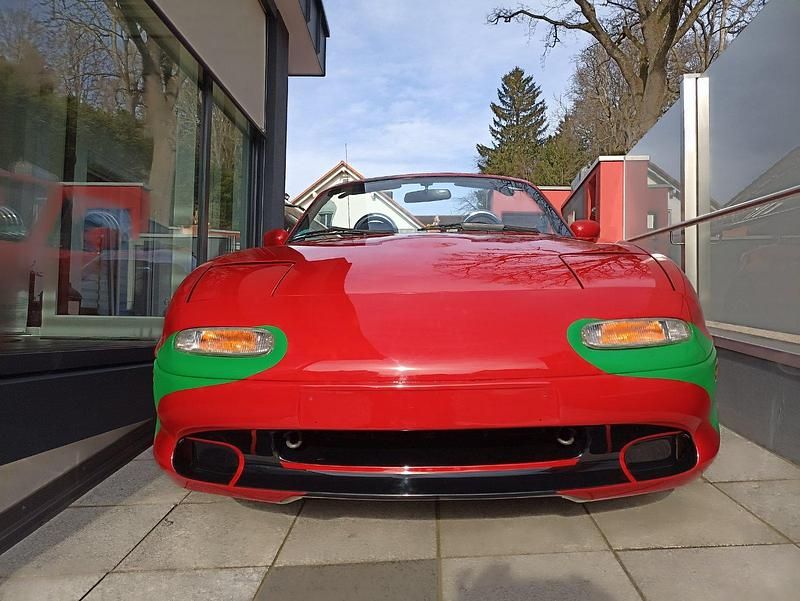 Rot Gebraucht 1991 Mazda MX5 Cabrio | 16.900 € - Bild 1/4