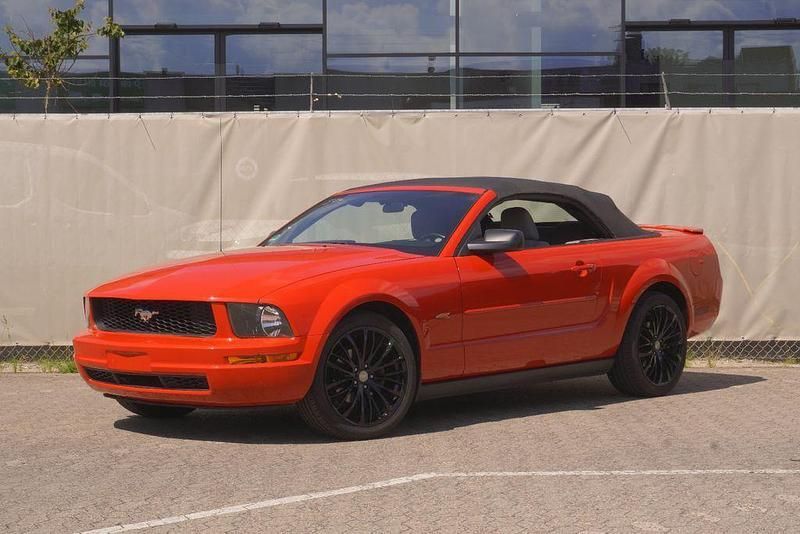 Rot Gebraucht 2007 Ford Mustang Cabrio | 8.000 € - Bild 1/4