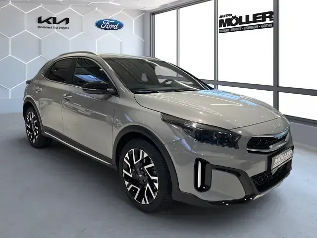 Neu Kia XCeed 150 PS (110 kW) 2026 Grau SUV