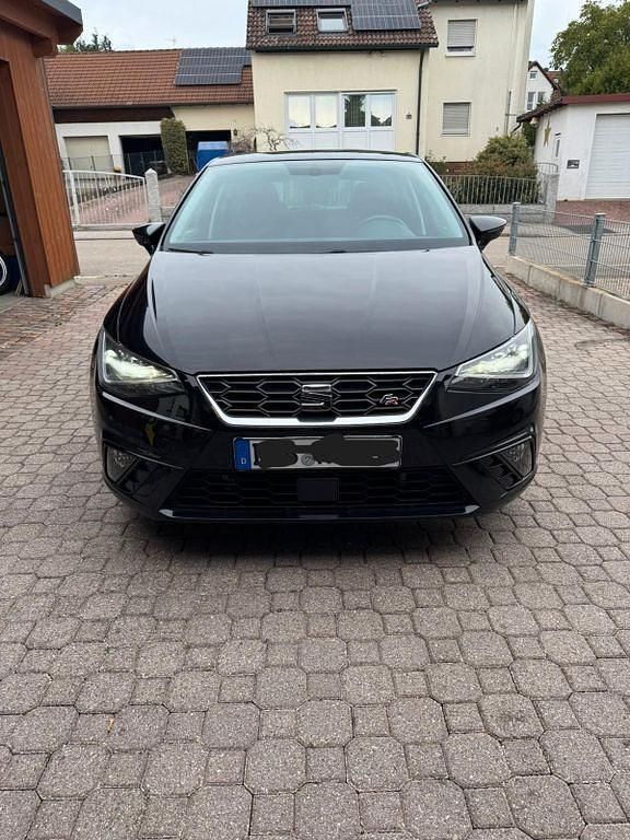 Schwarz Gebraucht 2017 Seat Ibiza FR Limousine | 12.900 € (Fairer Preis) - Bild 1/4
