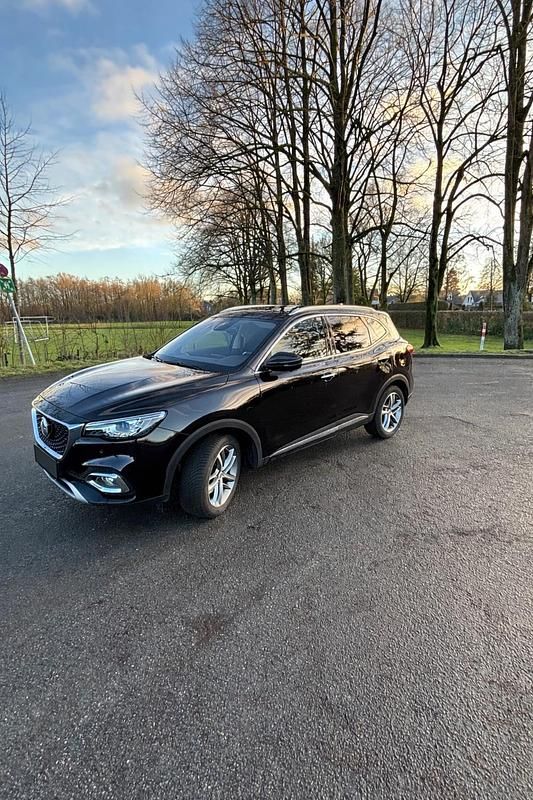 Gebraucht MG HS Luxury 162 PS (119 kW) 2023 Schwarz SUV