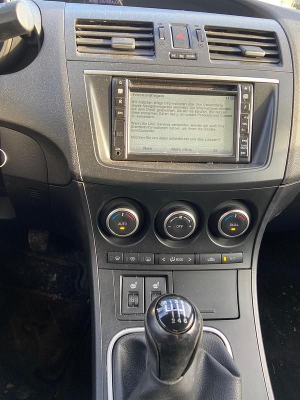 Weiß Gebraucht 2013 Mazda 3 Kleinwagen | 3.900 € (Fairer Preis) - Bild 1/4