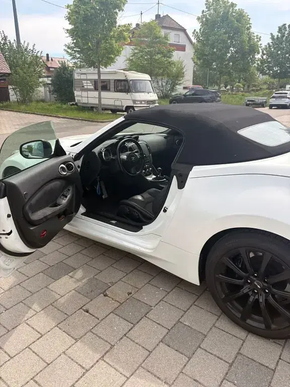 Gebraucht Nissan 370Z 328 PS (241 kW) 2012 Weiß Cabrio