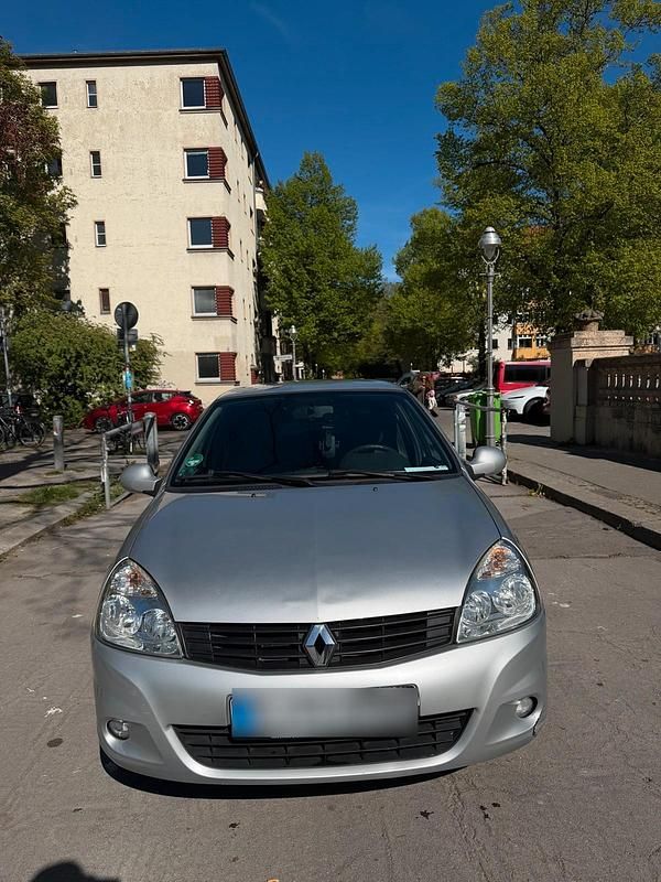 Second-hand Renault Clio II 75 CP (55 kW) 2010 Gri Hatchback