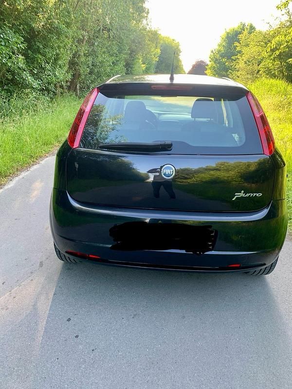 Schwarz Gebraucht 2007 Fiat Punto Kleinwagen | 1.100 € (Fairer Preis) - Bild 1/4