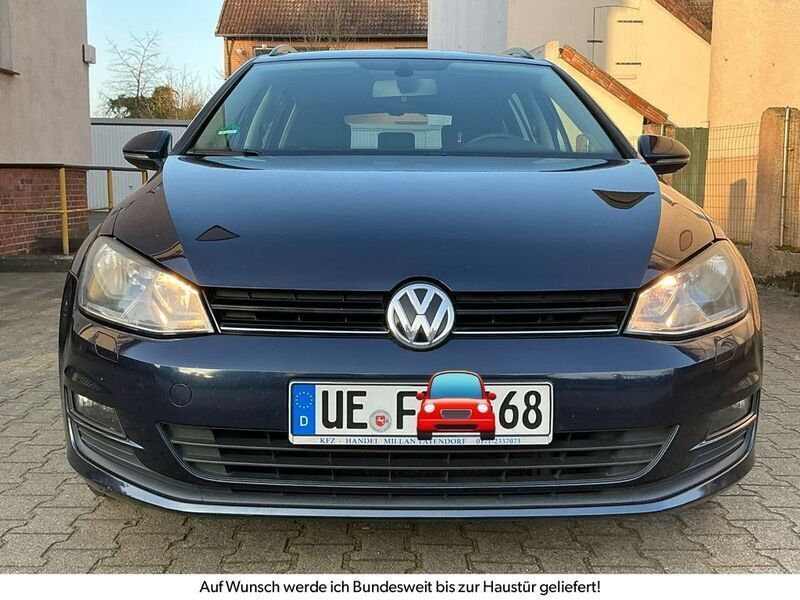 Blau Gebraucht 2014 VW Golf VII Trendline Kombi | 6.850 € (Fairer Preis) - Bild 1/4