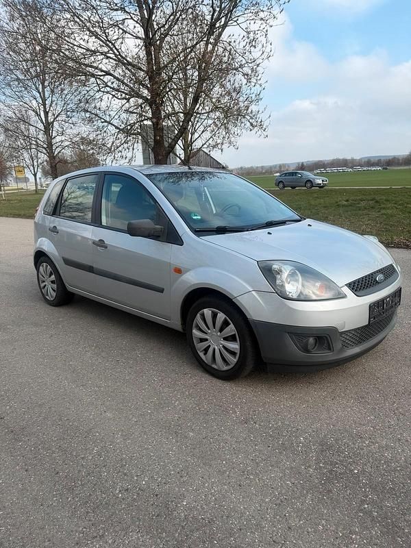 Gebraucht Ford Fiesta 60 PS (44 kW) 2006 Silber Kleinwagen